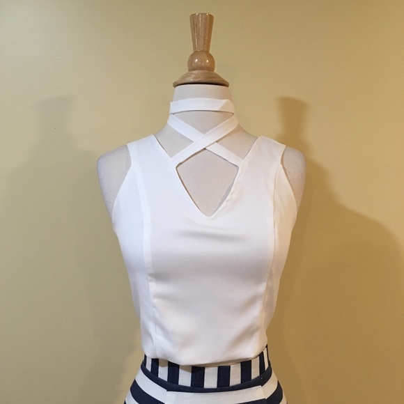 Cross Front Choker Cropped Top Ivory - Picture 4 of 7